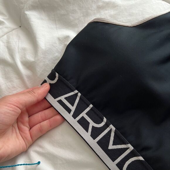 Under Armour Women's HeatGear Sports Bra (Black / White) Size XS/S - Picture 5 of 6